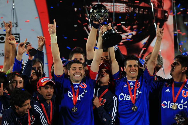 Exclusiva: Adidas lanzará la reedición de la camiseta de la Universidad de Chile de 2011