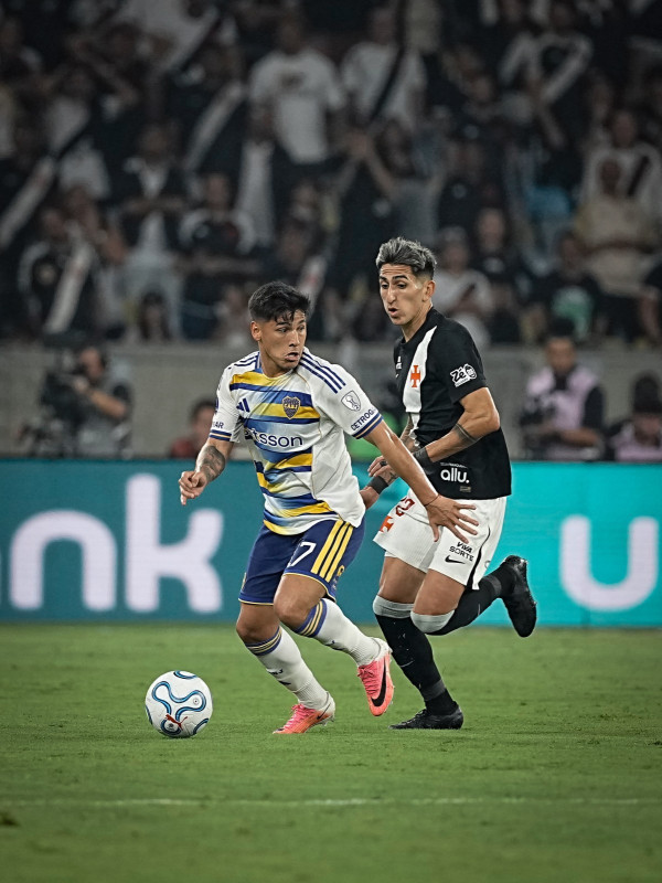 O Boca Juniors usa uma combinação invulgar de camisas para chegar à final da Copa Sudamericana